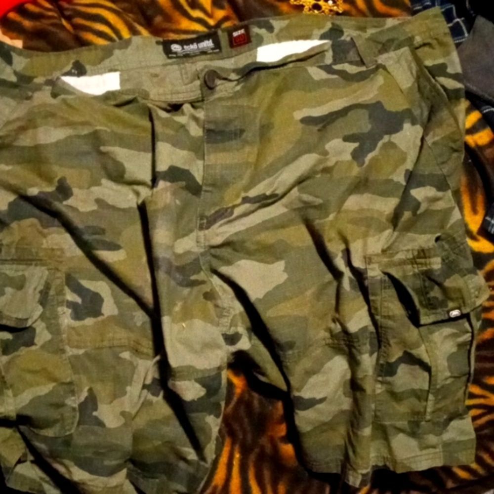 Ecko camouflage cargo shorts